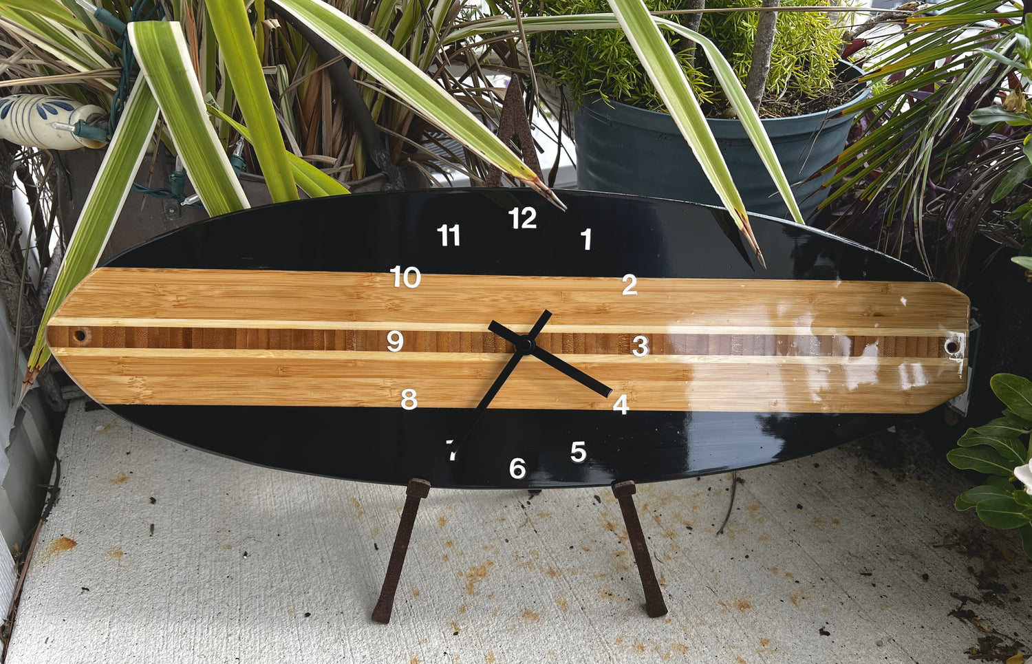 Black Surfboard Beach Clock